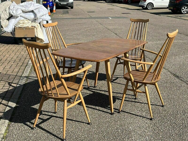 Vintage extending ercol table and chairs – A rare vintage treasure