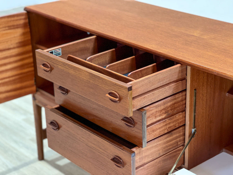 Long sideboard (beithcraft), 1960s – A rare vintage treasure
