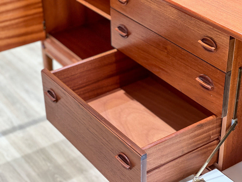 Long sideboard (beithcraft), 1960s – A rare vintage treasure