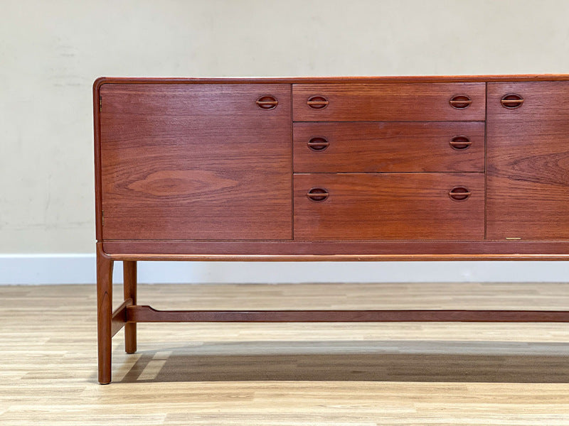Long sideboard (beithcraft), 1960s – A rare vintage treasure