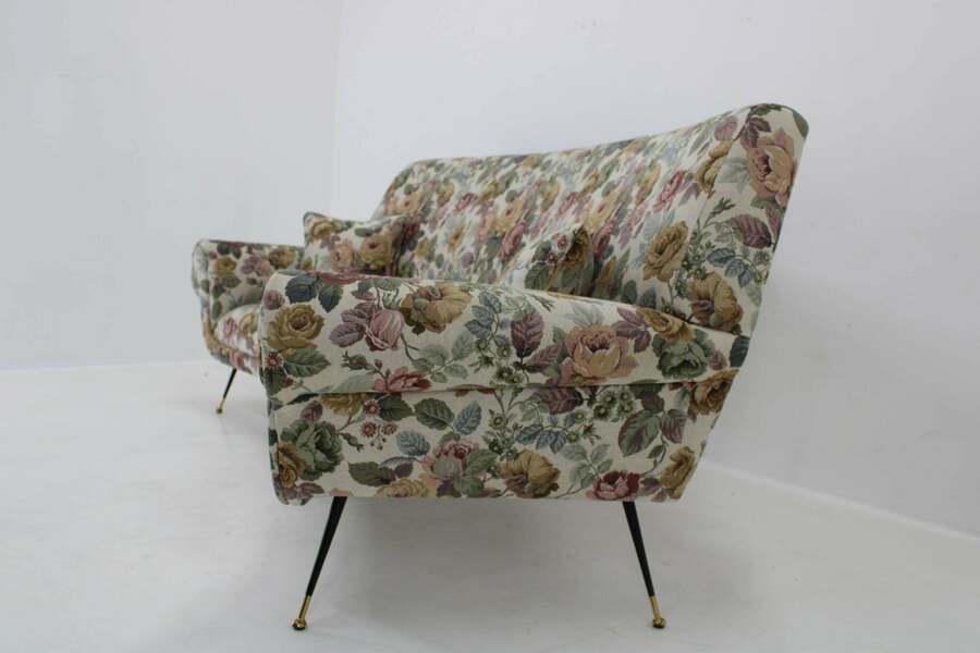1950s italian curved "banana" 3 seater sofa – A rare vintage treasure