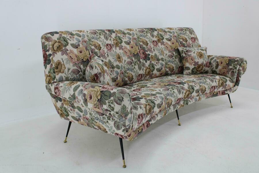 1950s italian curved "banana" 3 seater sofa – A rare vintage treasure