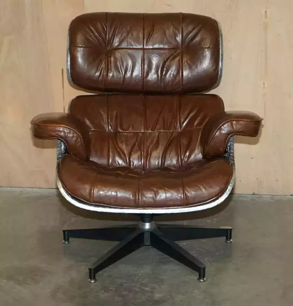Stunning heritage brown leather hand hammered aviator lounger armchair & ottoman – A rare vintage treasure