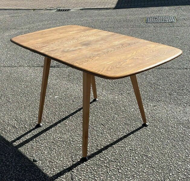 Vintage extending ercol table and chairs – A rare vintage treasure