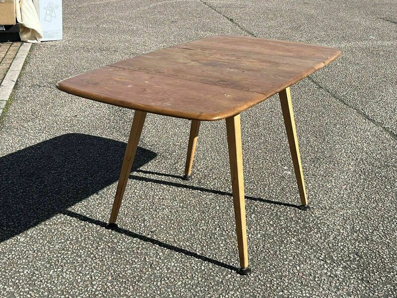 Vintage extending ercol table and chairs – A rare vintage treasure