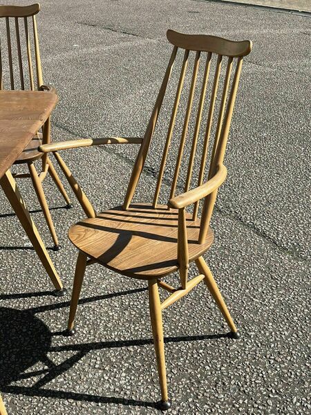 Vintage extending ercol table and chairs – A rare vintage treasure