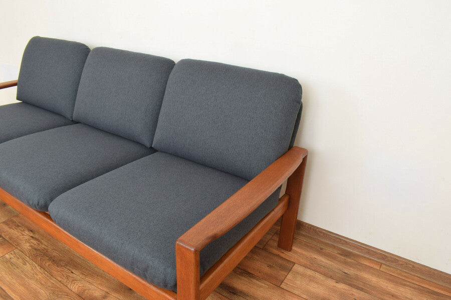 Mid century danish teak sofa, 1970s. – A rare vintage treasure